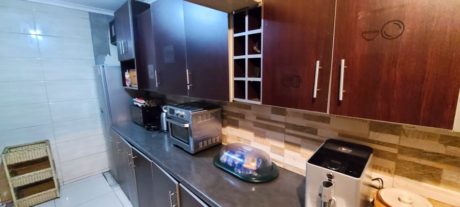 5 Bedroom Property for Sale in Malibu Village Western Cape